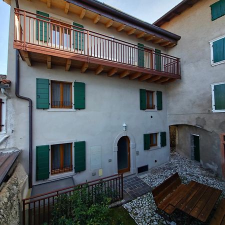 Aparthotel casa antico borgo Assenza di Brenzone Exterior foto